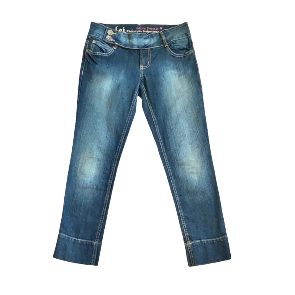 Y2K LEI Ashley Trouble Low Rise Side Button Closure Faux Belt Cropped Jeans Blue